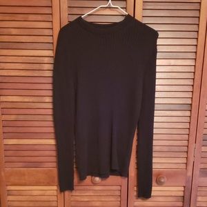 Women's ribbed Perry Ellis mock neck sweater.